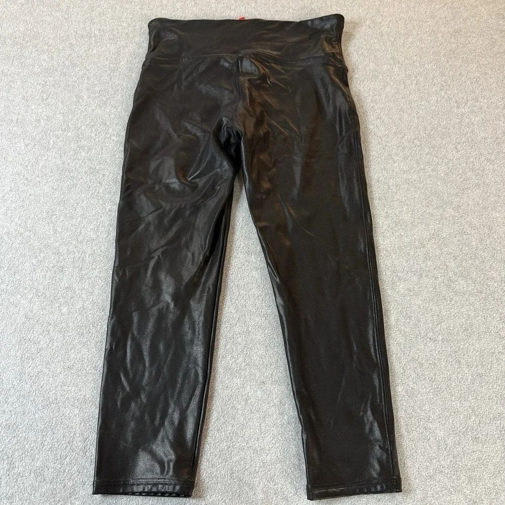 Spanx Faux Leather Cropped Leggings Womens Medium Black High Rise Shaping Capri - Picture 8 of 11